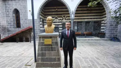 Milliyetçi Hareket Partisi (MHP) Diyarbakır İl Başkanı Hasan Özcoşkun, Türk