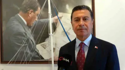 Muğla Büyükşehir Belediye Başkanı Ahmet Aras, CHP’den istifa etti. Aras,