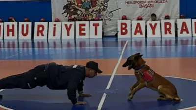 Nevşehir'de 29 Ekim Cumhuriyet Bayramı kutlamalarında JAKEM köpeği Nefes'in sergilediği