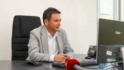 Osmangazi’de yaşayan vatandaşların talep ve beklentilerini doğrudan dinlemek amacıyla telefonun
