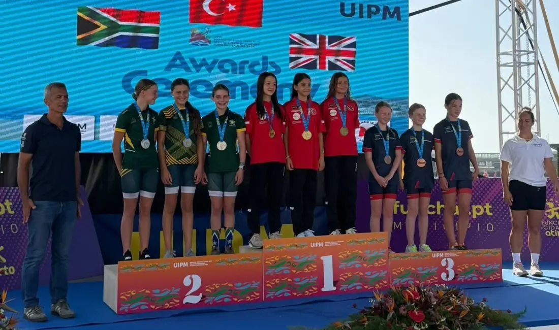 Osmangazi Belediyespor’un başarılı sporcuları Cemre Cesur, Elif Ecem Öztürk ve