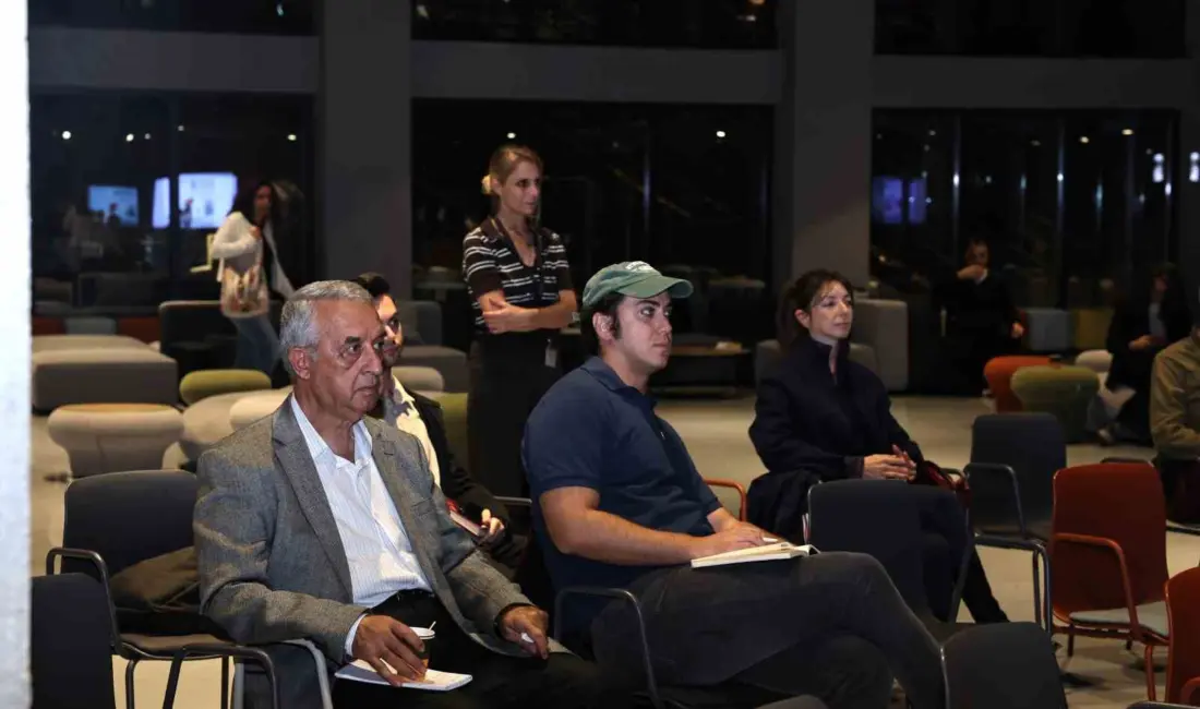 Nilüfer Belediyesi’nin Pancar Deposu’nda başlattığı yeni söyleşi dizisi “Küratörlüğün 5N1K’sı”