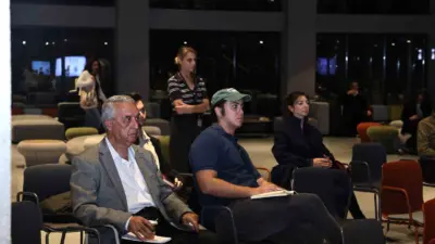 Nilüfer Belediyesi’nin Pancar Deposu’nda başlattığı yeni söyleşi dizisi “Küratörlüğün 5N1K’sı”