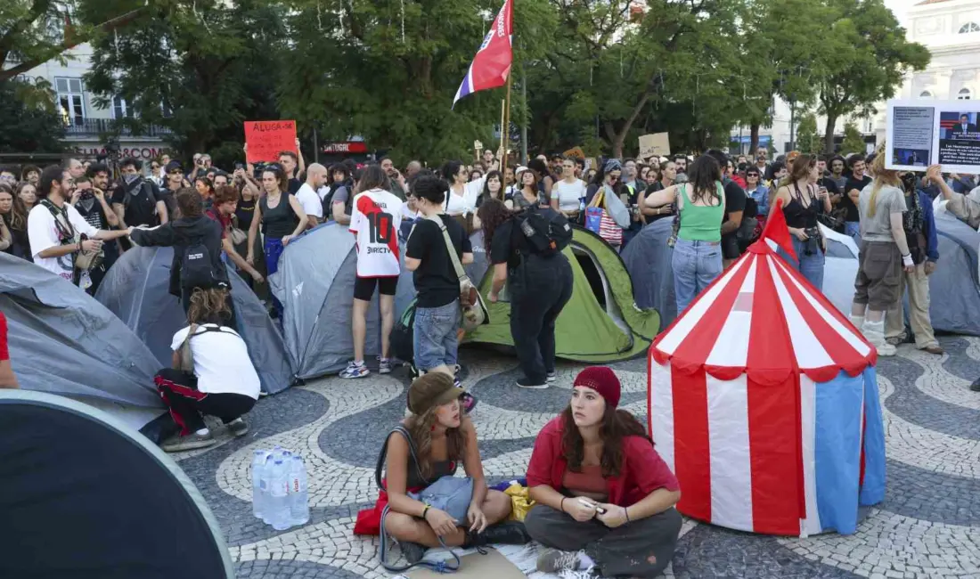 Portekiz’de artan konut fiyatları ve kiraları proteso etmek amacıyla Lizbon