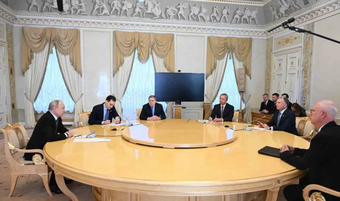 Rusya Devlet Başkanı Vladimir Putin, St. Petersburg’da ABD’li müzakereci Steve