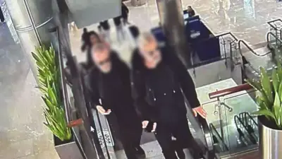 Sarıyer’de takip ettikleri İranlı iş insanını evinden çıktığı esnada sahte