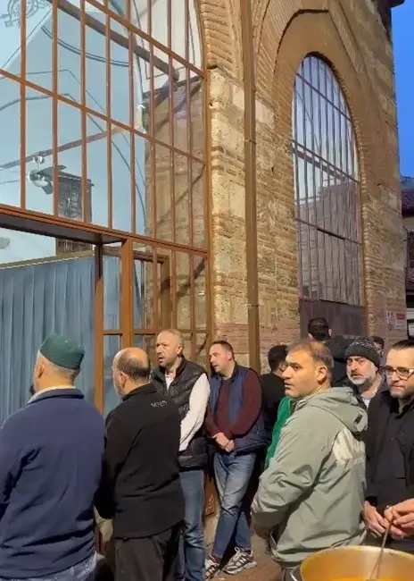 Vatan Sevdaları Platformu tarafından Bursa’da bulunan Üftade Hazretleri’nde düzenlenen programda,