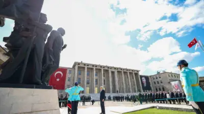 TBMM Başkanı Numan Kurtulmuş yeni yasama yılı dolayısıyla düzenlenen törenler