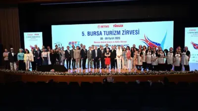Bursa Turizm Zirvesi’nde konuşan TÜRSAB Yönetim Kurulu Üyesi Hamit Kuk,
