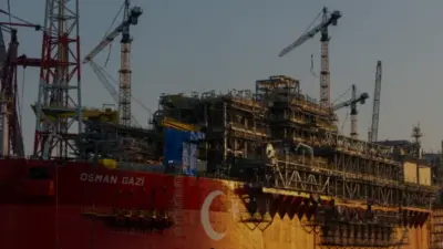 Türkiye'nin ilk yüzer üretim platformu Osman Gazi, Karadeniz'de doğal gaz
