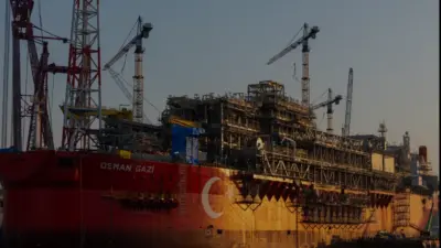 Türkiye'nin ilk yüzer üretim platformu Osman Gazi, Karadeniz'deki görevine başladı.
