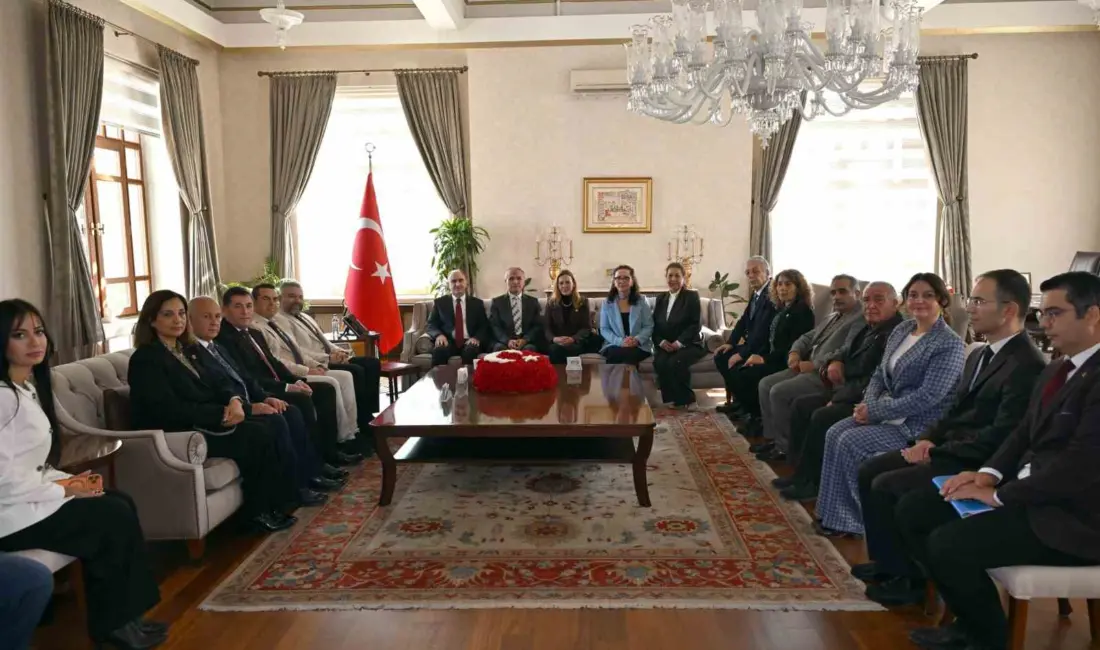 Manisa Valisi Vahdettin Özkan, 19 Ekim Muhtarlar Günü dolayısıyla kentte