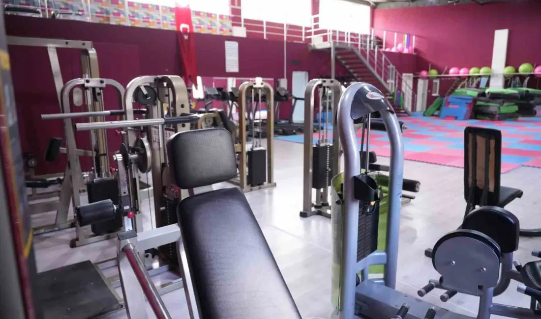Yenişehir Belediyesi Kadın Spor Salonu, gerçekleştirilen yenileme çalışmalarının ardından yenilenen
