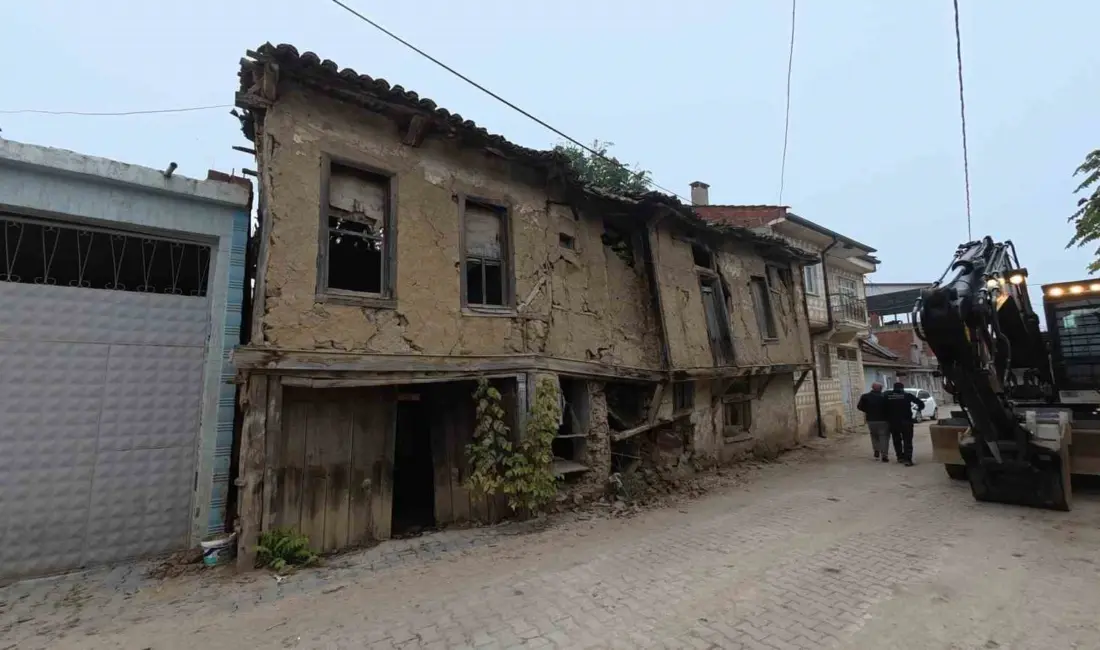 Şehir merkezinin yanı sıra kırsal mahallelerde de muhtarların talepleri doğrultusunda
